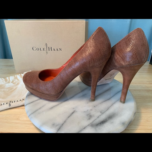 Cole Haan Nike Air Soft Brown Suede Platform Pumps - Picture 6 of 10